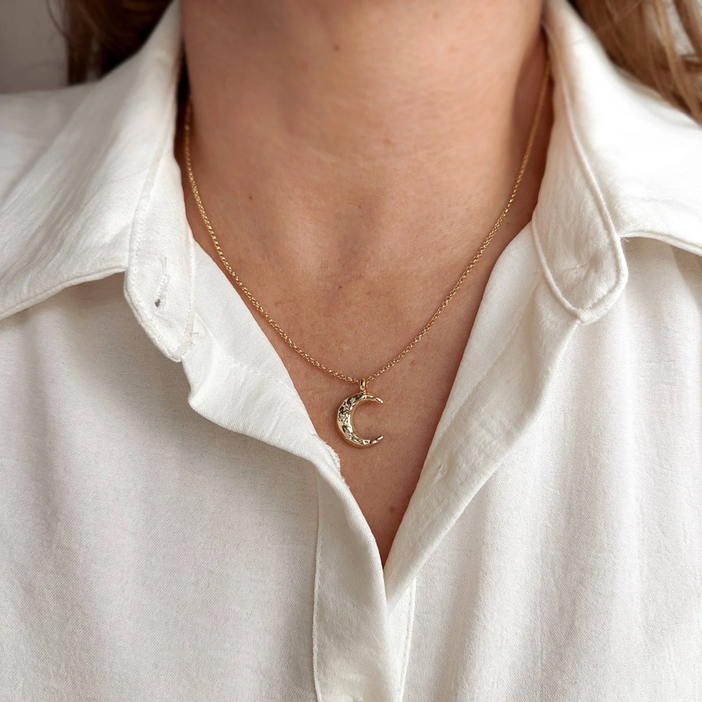 Luxe Cresent Moon Necklace - 18k Hammered, Gold Filled, Eco-Friendly - Picture 2 of 5